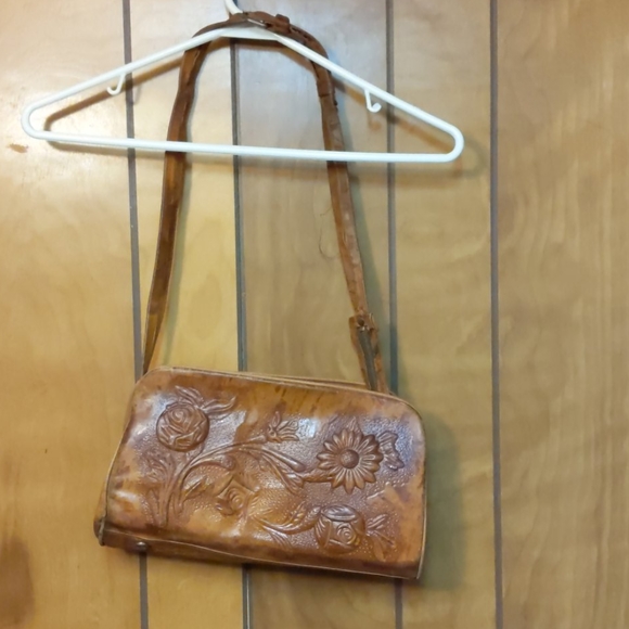 Vintage leather purse - Picture 2 of 5